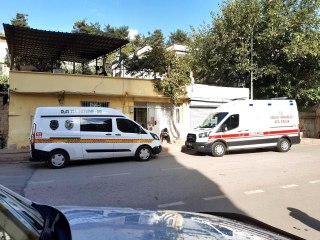 Tartıştığı karısını doğrama tahtası ile öldürüp teslim oldu