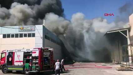 İzmir'de fabrika yangını