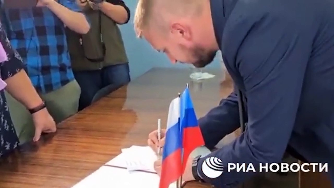 Comienza la votación en los referendos convocados por las autoridades prorrusas