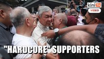 'Hardcore' Umno supporters travel from T’ganu to stand with Zahid