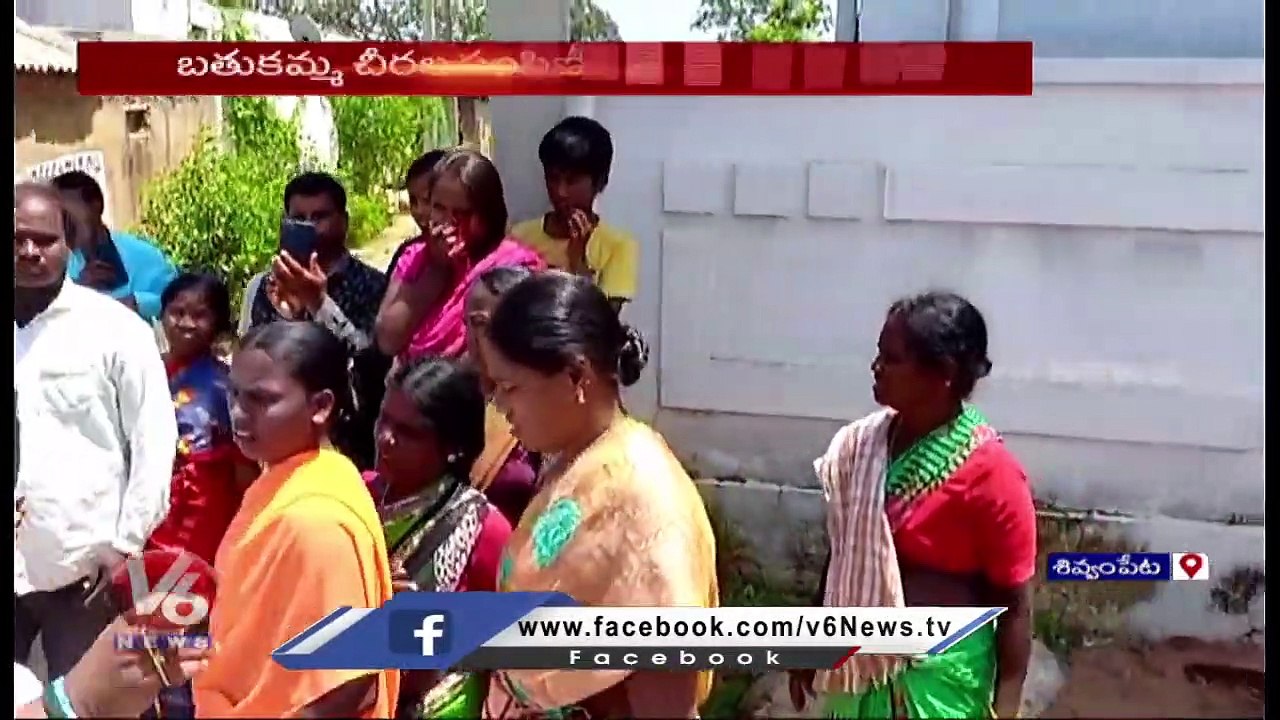 Woman Stops MLA Madan Reddy Convoy _ Gundlapalli  _ Shivampet _ Medak Dist  | V6 News (3)