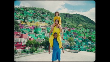 Elton John - Hold Me Closer