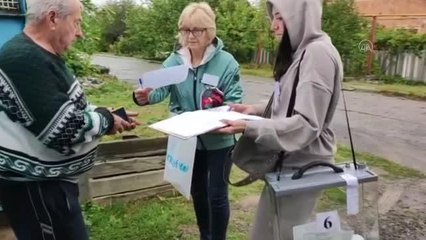 Ukrayna'daki ayrılıkçı yönetimler Rusya'ya katılmak için referandum düzenliyor