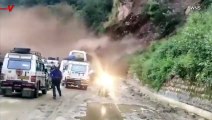 Massive Landslide in India Has Drivers Racing to Escape