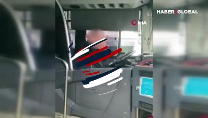 Yol tarifi almak isteyen kadına İETT şoföründen el hareketi! O anlar kamerada