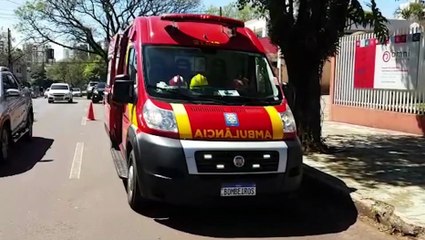Mulher de 41 anos sofre queda após passar mal em empresa no Centro