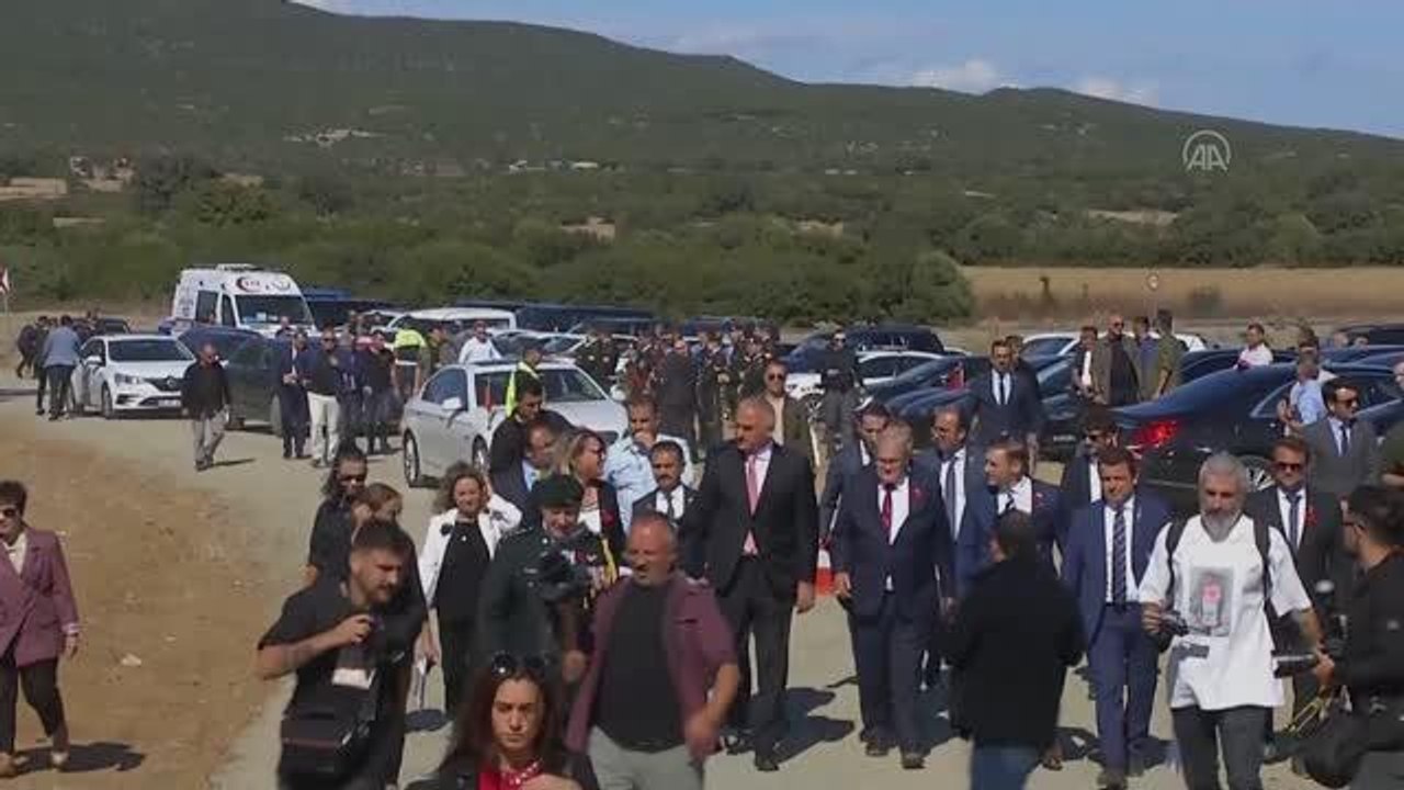 Çanakkale haberi | ÇANAKKALE - Tarihi Gelibolu Yarımadası'nda Kanada Caribou Anıtı açıldı (2)