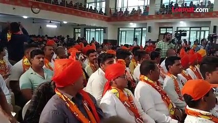 इकडे  शिंदें गटाचा मेळावा तिकडे मारली ठाकरेंनी बाजी