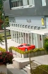 Garer sa Ferrari... Trop de pression