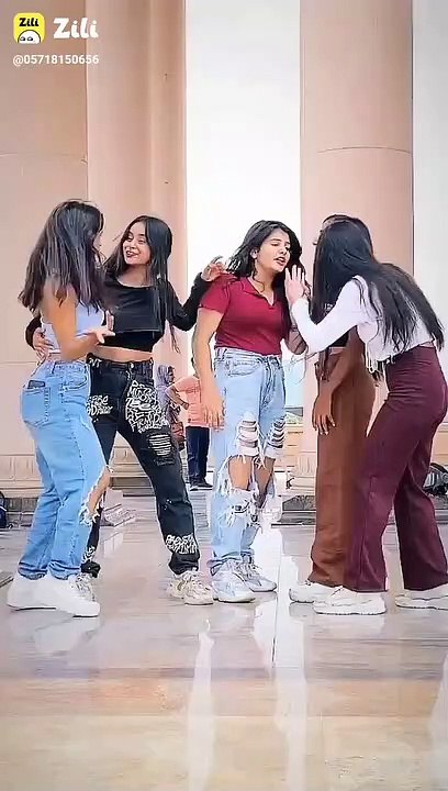 Kala chasma public dance