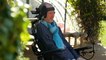 Paralysé, Gwen écrit un livre avec ses yeux sur son combat contre la maladie de Charcot