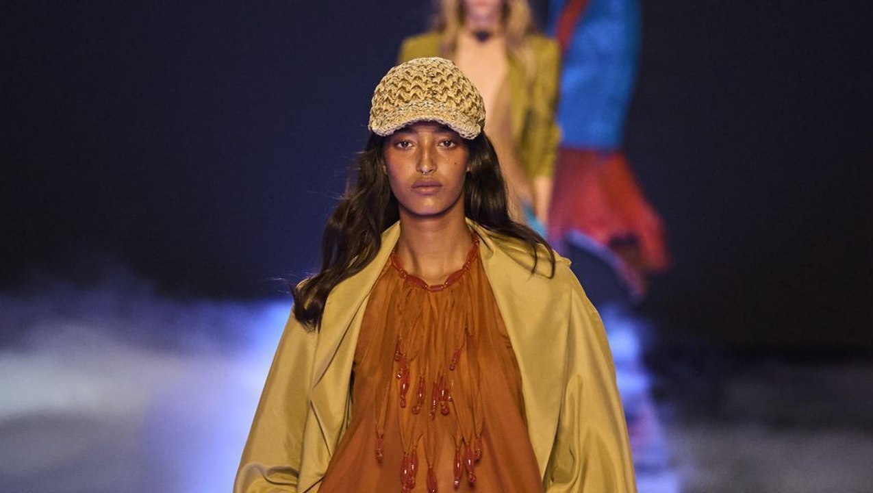 Défilé Alberta Ferretti Prêt-à-porter Femme Printemps-Eté 2023