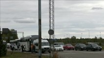 Las carreteras fronterizas de Finlandia se llenan de vehículos por la salida de rusos de su país