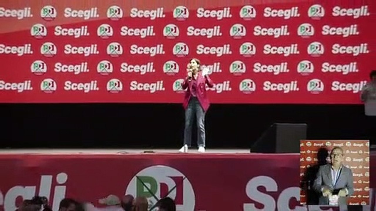 Elezioni 2022, Schlein a Meloni: "Amo una donna, non sono madre" - Video
