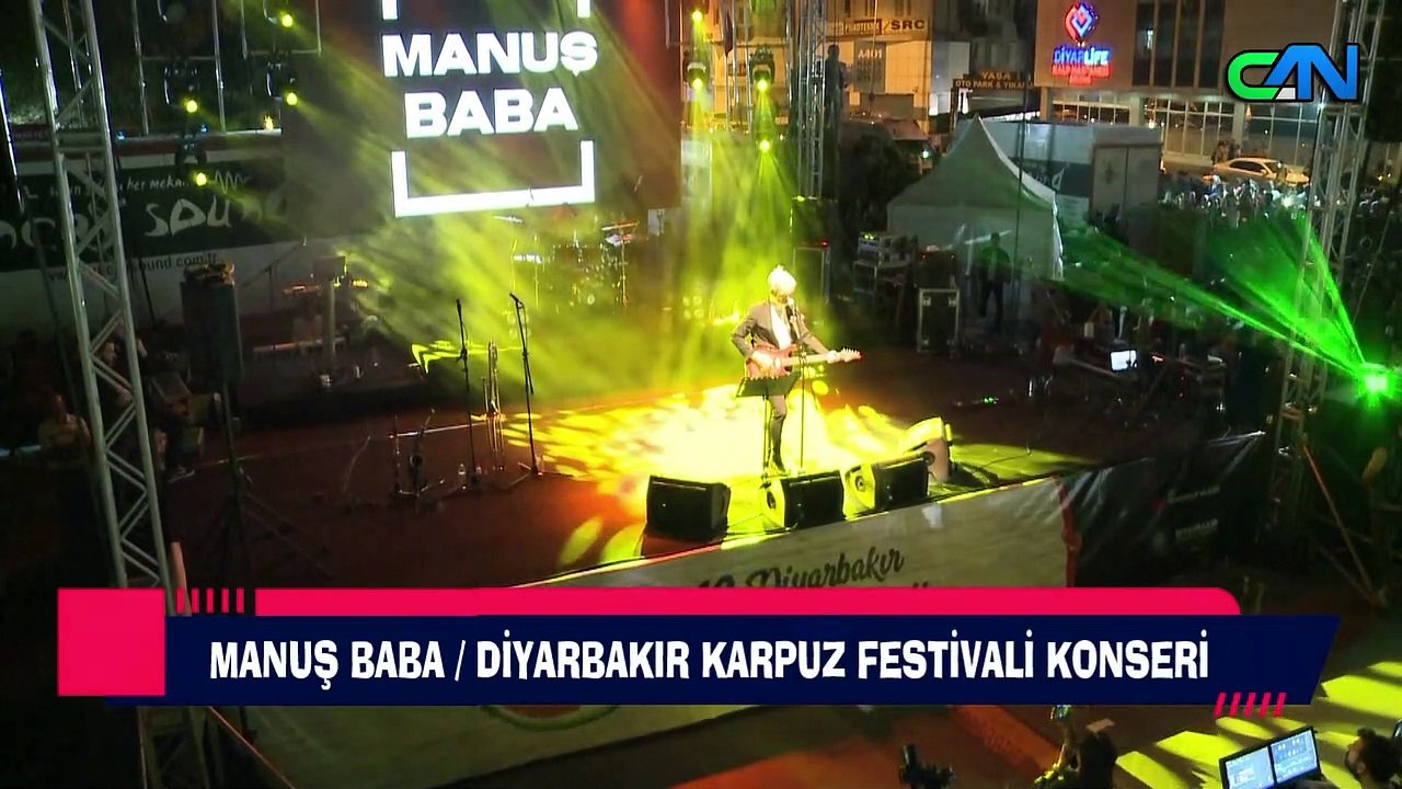 MANUŞ BABA'DAN DİYARBAKIR KARPUZ FESTİVALİNDE KÜRTÇE ŞARKI