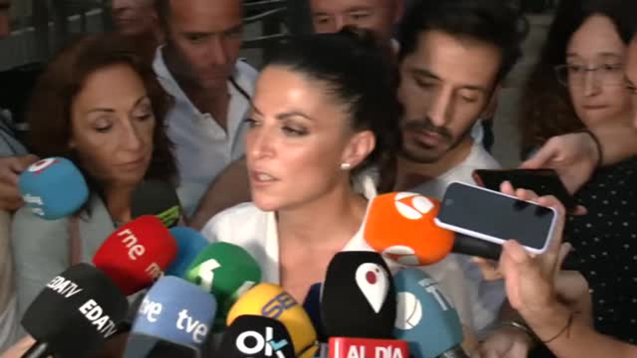 Olona: "Serán los españoles quienes me digan cuándo me marcho a casa"