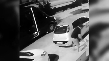 Köpeği önce çaldı sonra çenesini kesti!