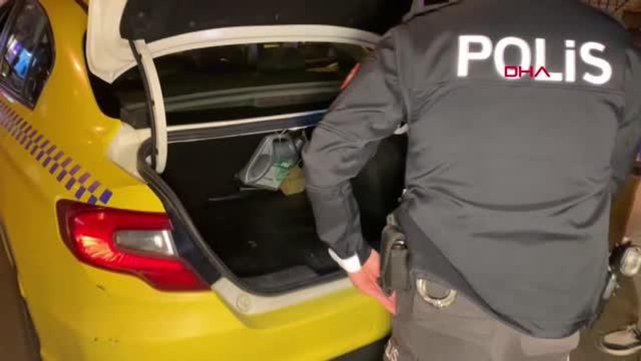 KADIKÖY'DEKİ DENETİMLERDE UYUŞTURUCU BULUNDU