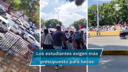 Alumnos del IPN bloquean Circuito Interior