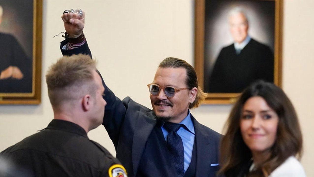 Jetzt doch? Johnny Depp soll eine seiner Anwältinnen daten!