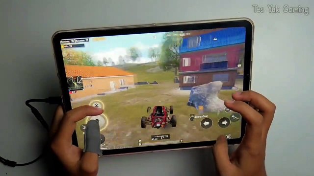 M1 Chip No LAG _ PUBG full Handcam on iPad Pro M1 ( New Update 2.2 )(Release crazy gamer)