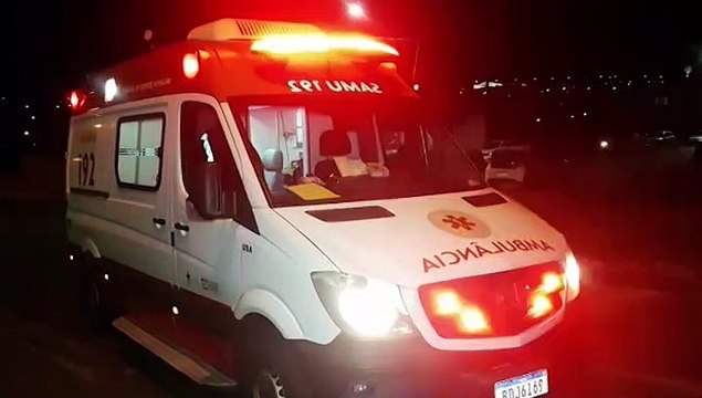 Homem sofre queda de bicicleta e bate a cabeça no asfalto no Bairro Santa Cruz