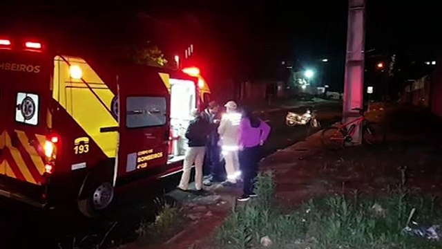 Socorristas do Siate atendem vítima de colisão no Cancelli