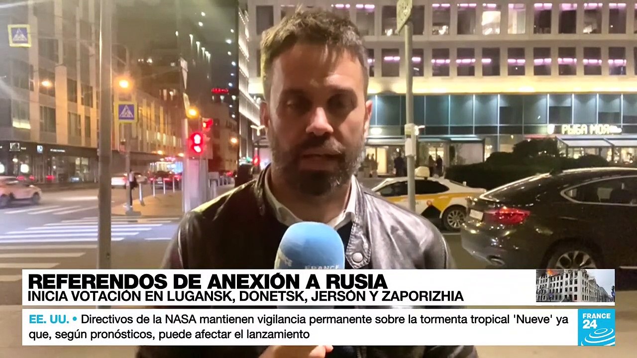 Informe desde Moscú: voluntarios van casa por casa con las urnas del referendo de anexión
