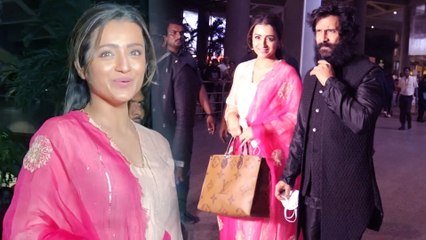 फिल्म के प्रेस कॉन्फ्रेंस के लिए मुंबई पहुंचे साउथ सुपरस्टारों को देख फैंस हुए बेकाबू