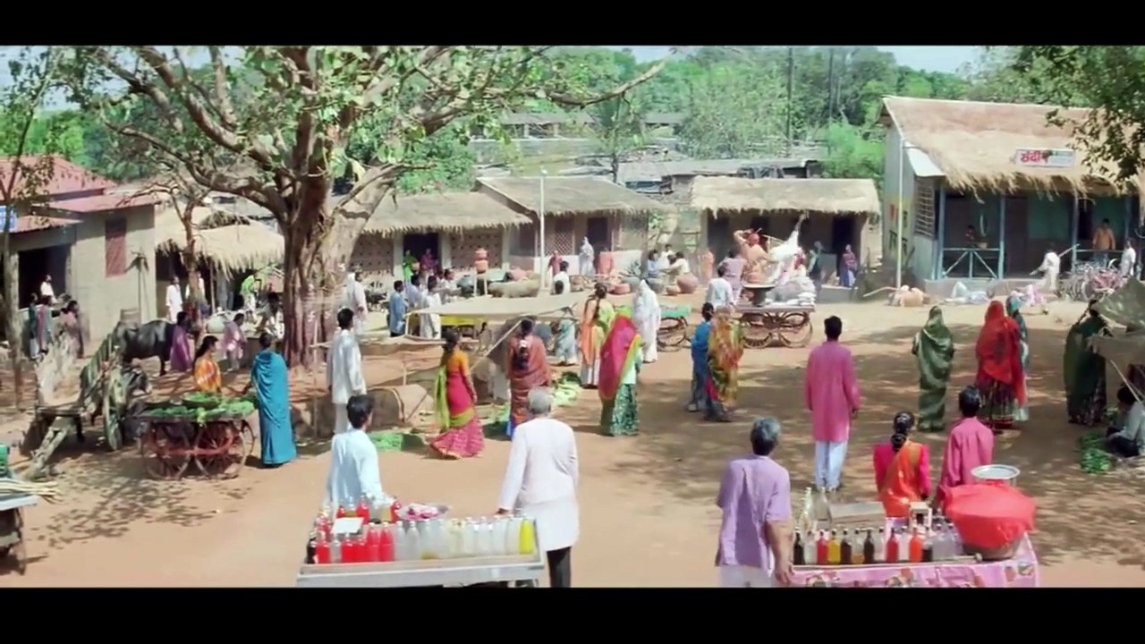 Saif Ali Khan and Akshay Kumar's Action Scene  Keemat  Raveena movie