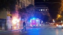 In fiamme una macchinetta per le fototessere in via Dante, angolo piazza Politeama, a Palermo