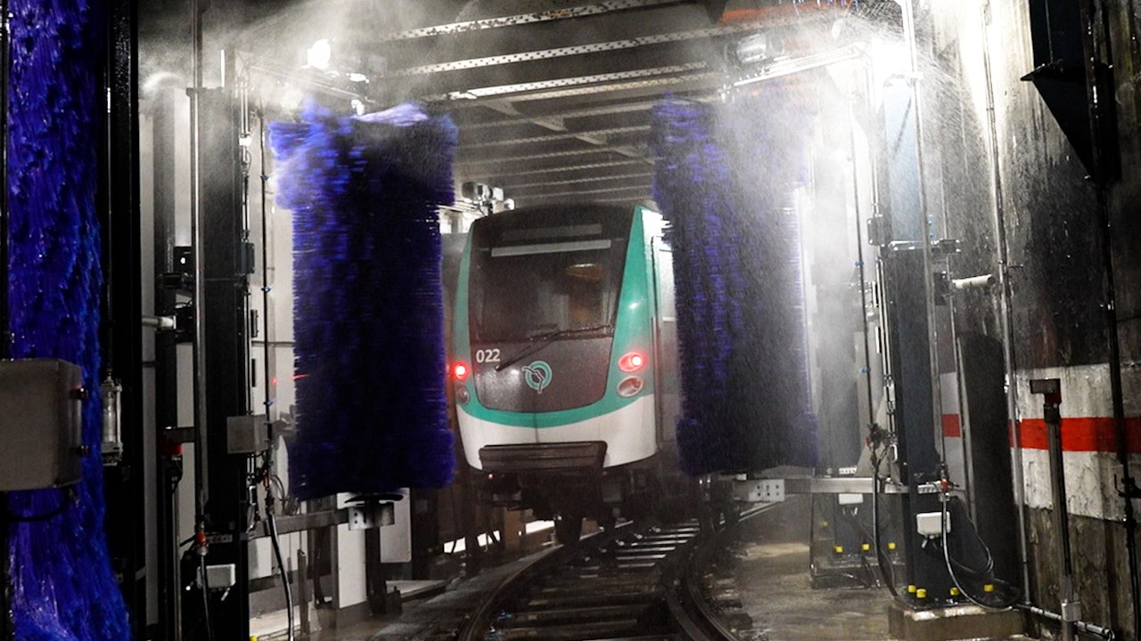Et voici la machine à laver... pour le métro parisien