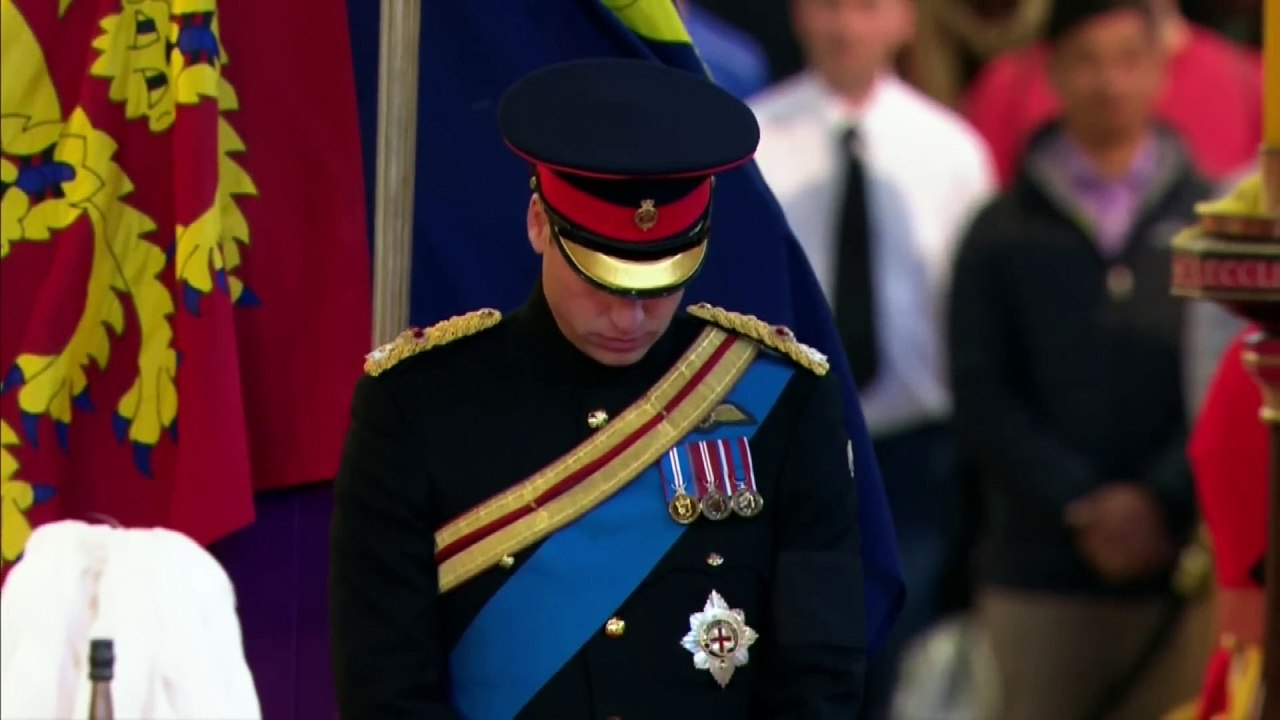 Queen Elizabeth II's grandchildren stand vigil at her coffin - Queen Elizabeth II Funeral