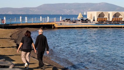 Kılıçdaroğlu, eşi ile yürüdüğü anları paylaştı: O kaleleri yıkamazlar. İyileşeceğiz dostlar