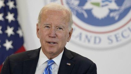 Biden'ın sözleri şok etkisi yarattı! 'Dostluğumuz eskilere dayanıyor' dediği kadını işaret ederek ''O 12, ben 30 yaşındaydım, neyse'' dedi