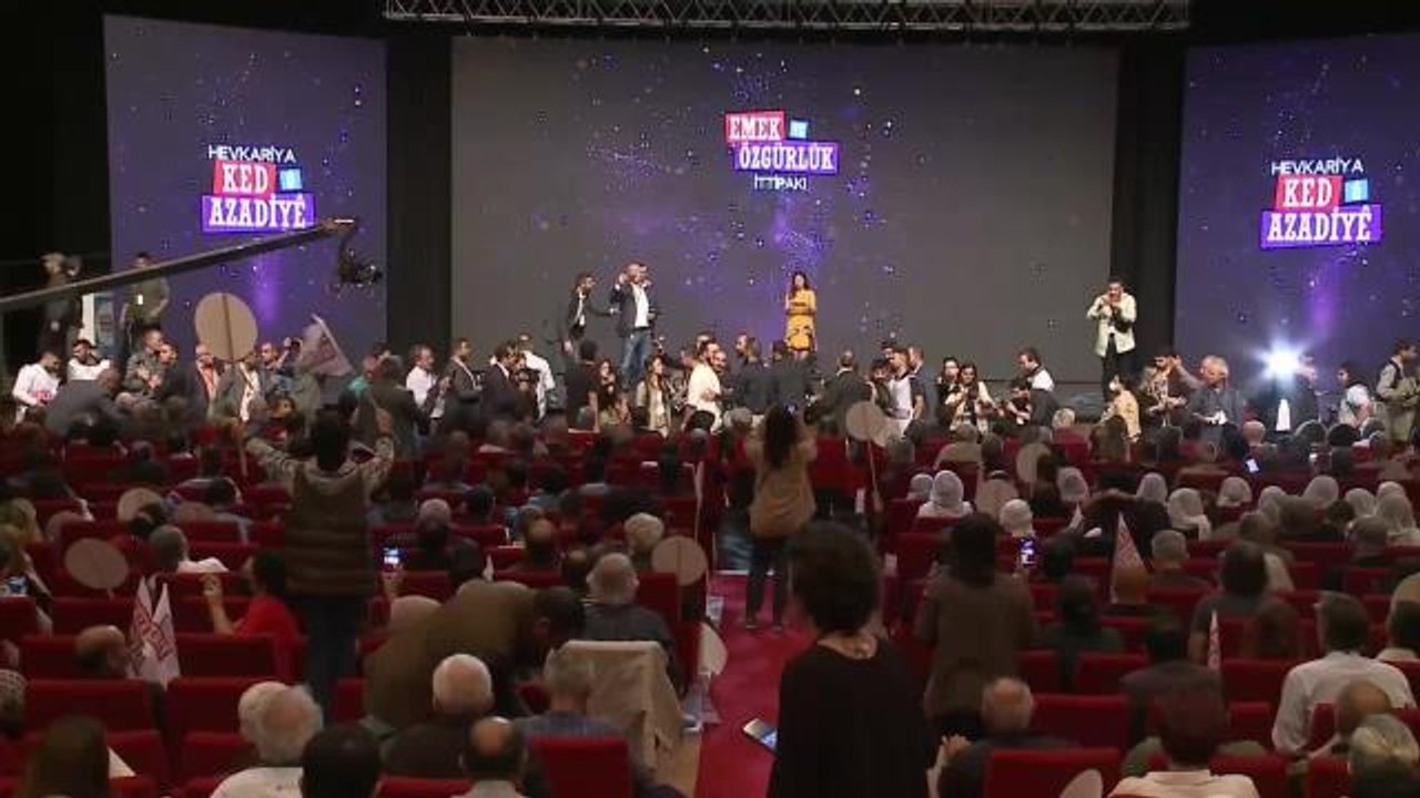 Son Dakika | Emek ve Özgürlük İttifakı Kuruldu: "Cumhuriyetin 2'nci Yüzyılında Yangın Yerine Çevrilen Ülkeyi Özgür ve Demokratik Şekilde Yeniden İnşa Edelim"
