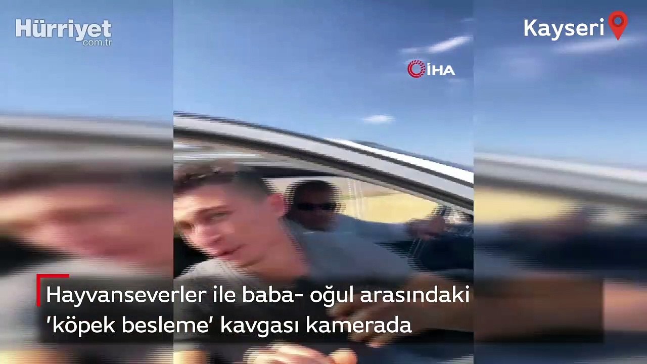 Hayvanseverler ile baba- oğul arasındaki ’köpek besleme’ kavgası kamerada