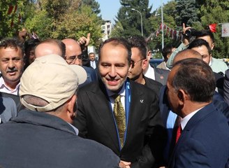 Yeniden Refah Partisi Genel Başkanı Erbakan, partisinin il kongresine katıldı