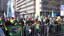 Jair Bolsonaro miting düzenledi