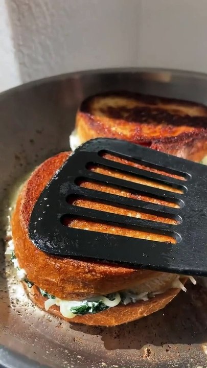 Spinach Fetta Grilled Cheese - Everyday Cooking Recipes #EverydayCookingRecipes