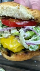 Télécharger la video: Ginger Salad Cheeseburger - Everyday Cooking Recipes #EverydayCookingRecipes