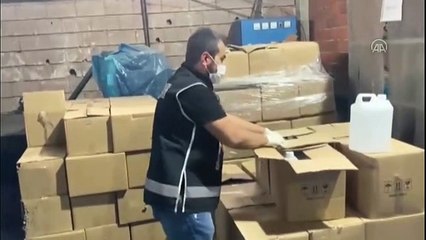 İzmir'de 8 ton etil alkol ele geçirildi