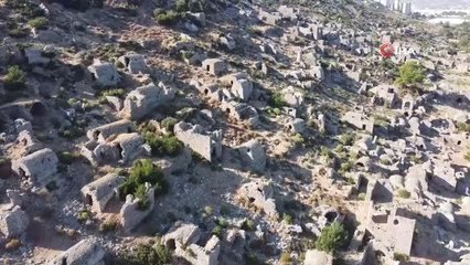 Antik kentte heyecanlandıran keşif: Sütunlu cadde beklerken biri amforada 4 bireyin iskeleti ortaya çıktı