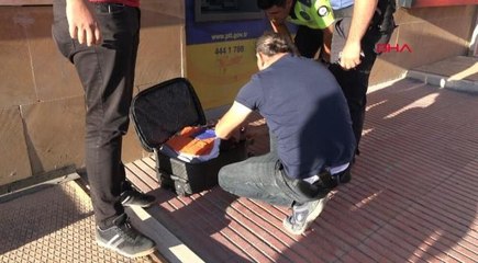 ŞÜPHELİ VALİZDEN KIYAFET ÇIKTI; SAHİBİ KOŞARAK GELDİ