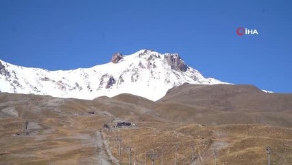 Erciyes beyaz örtüsünü giydi