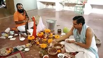 श्मशान में ज्ञात- अज्ञात पितरों का निकाला श्राद्ध, जरुरतमंदों को कराया भोजन