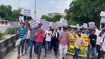 लम्पी को राष्ट्रीय आपदा घोषित करने की मांग,  बेरोजगारों  ने  रैली निकाली