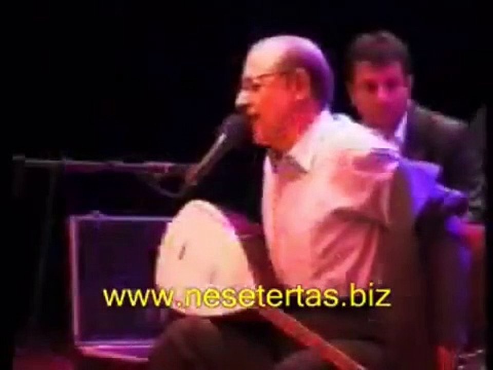 Terini silenin elini öpen büyük ozan Neşet Ertaş aramızdan ayrılalı 10 yıl oldu