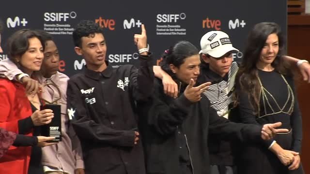 'Los reyes del mundo' de la directora Laura Mora Ortega se alza con la Concha de Oro