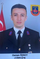 Yolda kalan vatandaşa yardım eden uzman çavuş, kamyonet çarpması sonucu şehit oldu